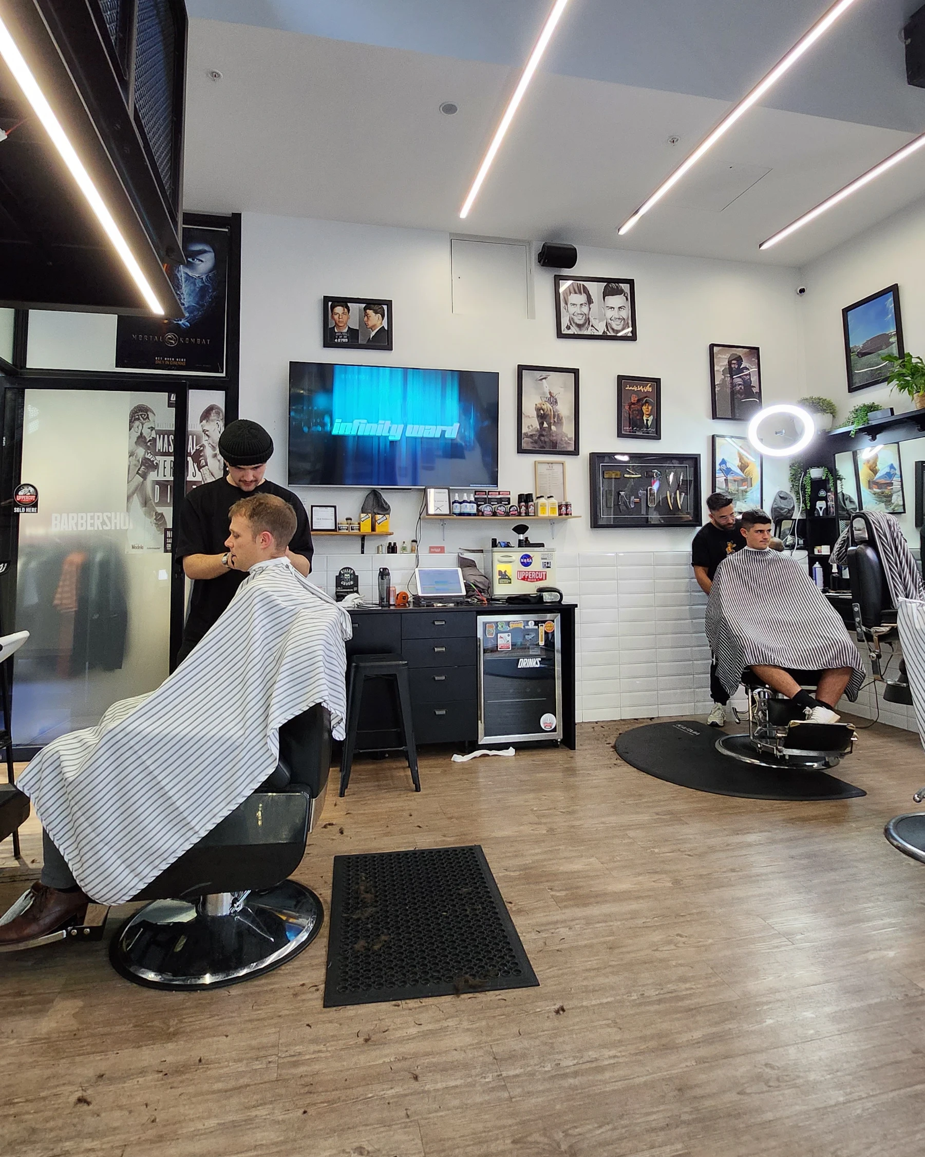 Modern Man Barbers logo or thumbnail